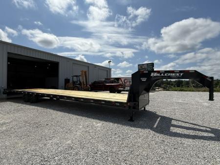 New HillCrest Gooseneck 35+5 17.6 W/ Max Ramps