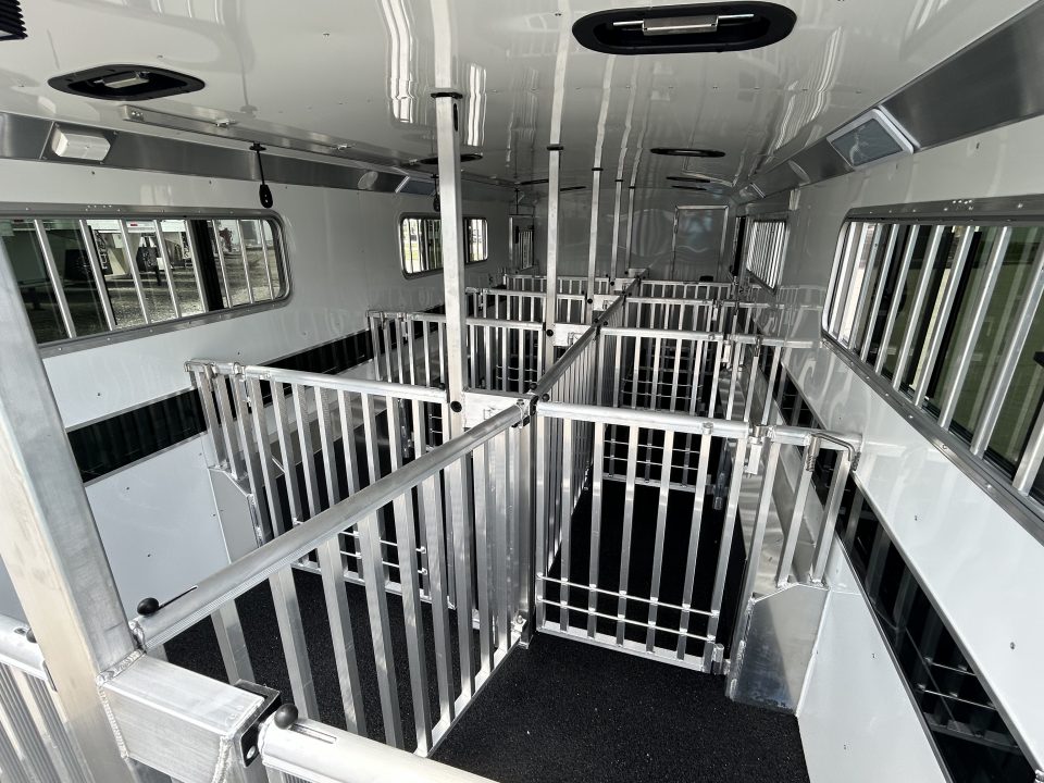2027 8×26 Horse Livestock Trailer photo 6