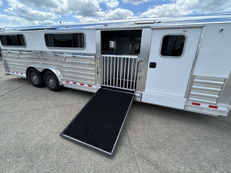 New 2027 4-Star Trailers 10 Pen Show Stock Trailer