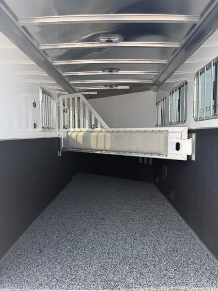 New 2026 Featherlite 3 Horse Gooseneck Premier Tack Horse Trailer