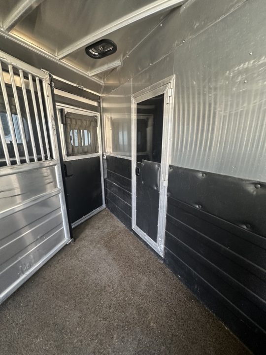 Used 2019 Logan Coach Living Quarters