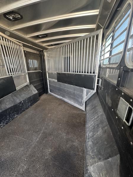 Used 2019 Logan Coach Living Quarters