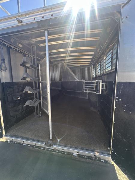 Used 2019 Logan Coach Living Quarters