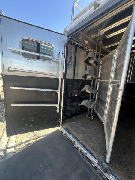 Used 2019 Logan Coach Living Quarters
