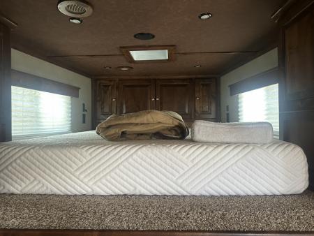 Used 2019 Logan Coach Living Quarters