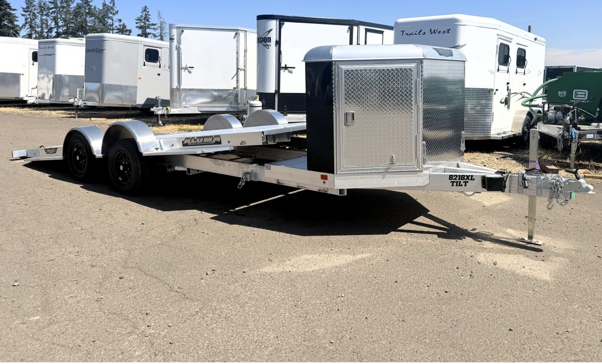 2027 Aluma 8218-XL