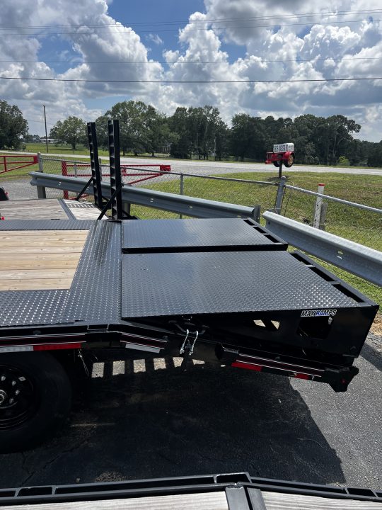 New 2026 Diamond C Trailers 102x25FMAX207 Equipment Trailer