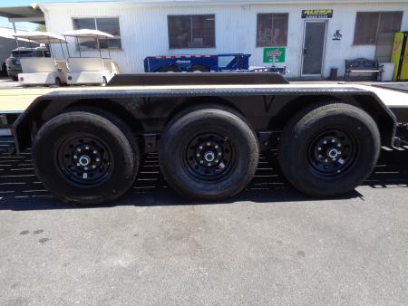 New 2027 Big Tex Trailers * 21EH-24 * 24ft Super Duty Triple Axle Seamless I-Beam Equipment Trailer w/ Mega Ramps (21K GVWR)