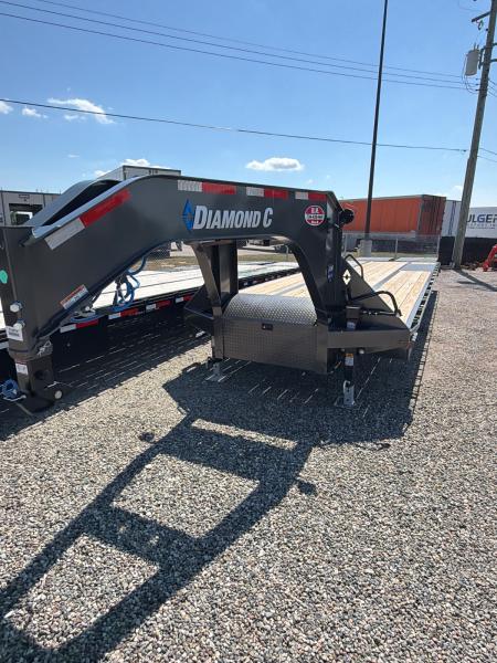 2026 Diamond C Trailers Diamond C 32 Mr 25K On Special Featured