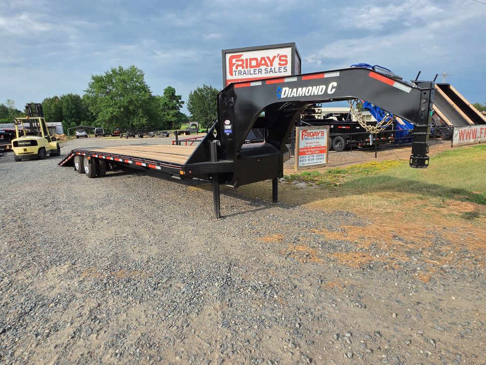 New 2026 Diamond C Trailers FMAX216 35' x 102" 40K Hydraulic Dovetail Pacesetter Edition