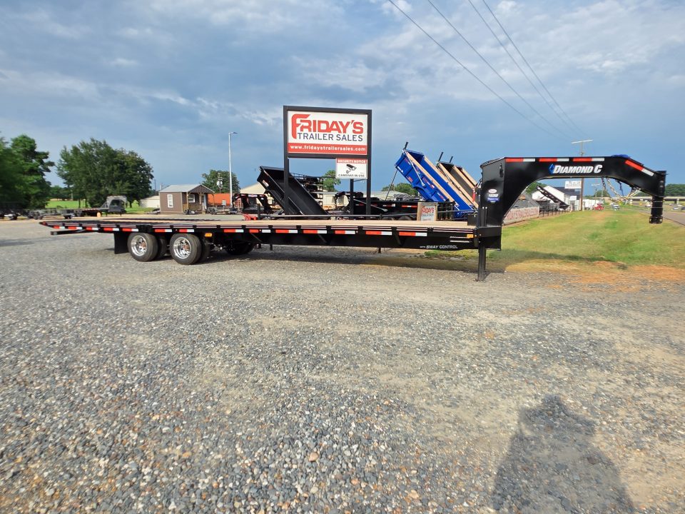 New 2026 Diamond C Trailers FMAX216 35' x 102" 40K Hydraulic Dovetail Pacesetter Edition