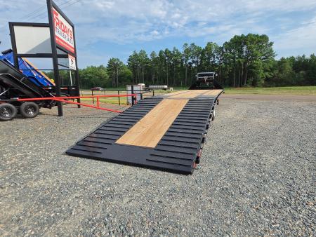 New 2026 Diamond C Trailers FMAX216 35' x 102" 40K Hydraulic Dovetail Pacesetter Edition