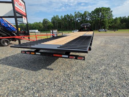 New 2026 Diamond C Trailers FMAX216 35' x 102" 40K Hydraulic Dovetail Pacesetter Edition