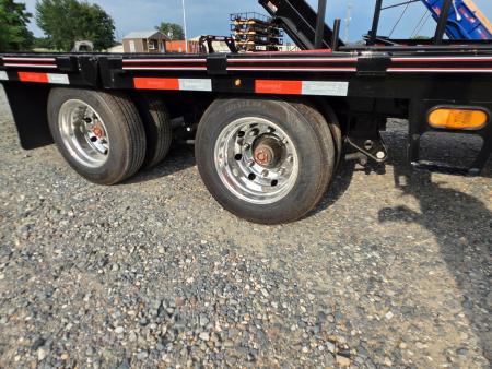 New 2026 Diamond C Trailers FMAX216 35' x 102" 40K Hydraulic Dovetail Pacesetter Edition