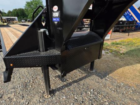 New 2026 Diamond C Trailers FMAX216 35' x 102" 40K Hydraulic Dovetail Pacesetter Edition