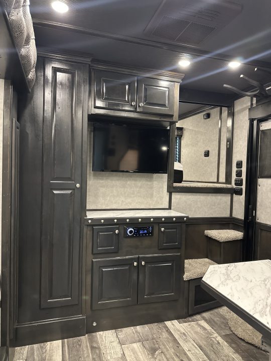 Used 2023 Cimarron Norstar 4 Horse Sideload 15'6" Outlaw Living Quarter