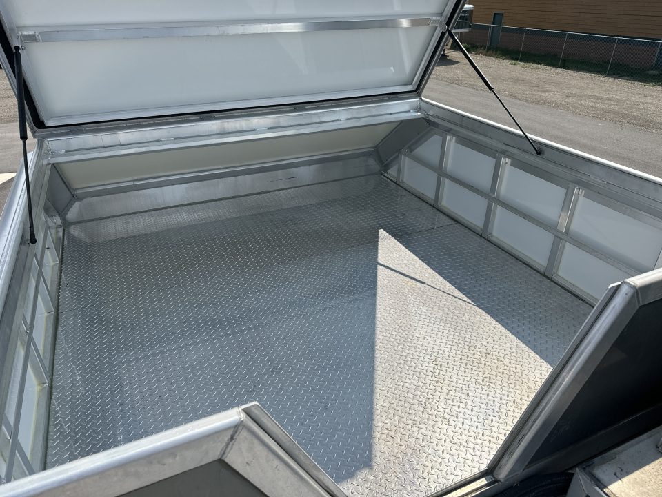 Used 2023 Cimarron Norstar 4 Horse Sideload 15'6" Outlaw Living Quarter