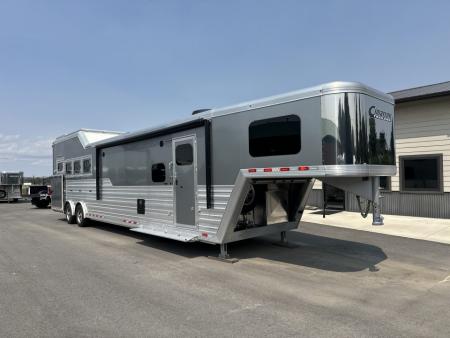 Used 2023 Cimarron Norstar 4 Horse Sideload 15'6  Outlaw Living Quarter