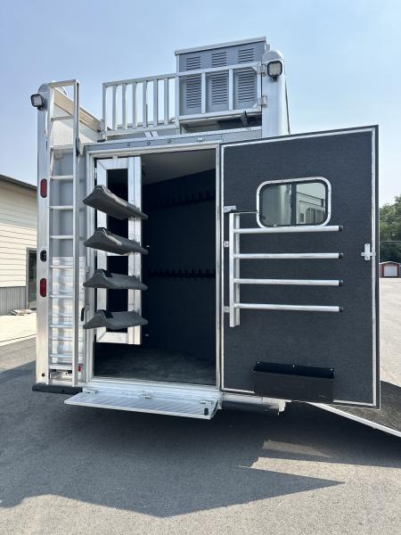 Used 2023 Cimarron Norstar 4 Horse Sideload 15'6" Outlaw Living Quarter