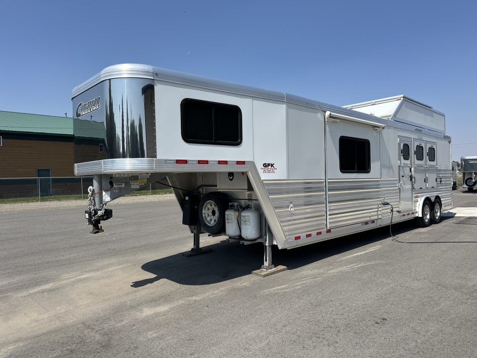 Used 2021 Cimarron 3 Horse with 14'3" Living Quarter