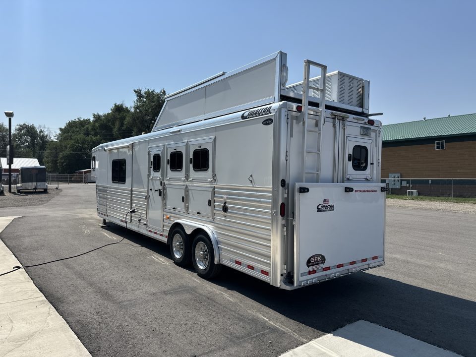 Used 2021 Cimarron 3 Horse with 14'3" Living Quarter