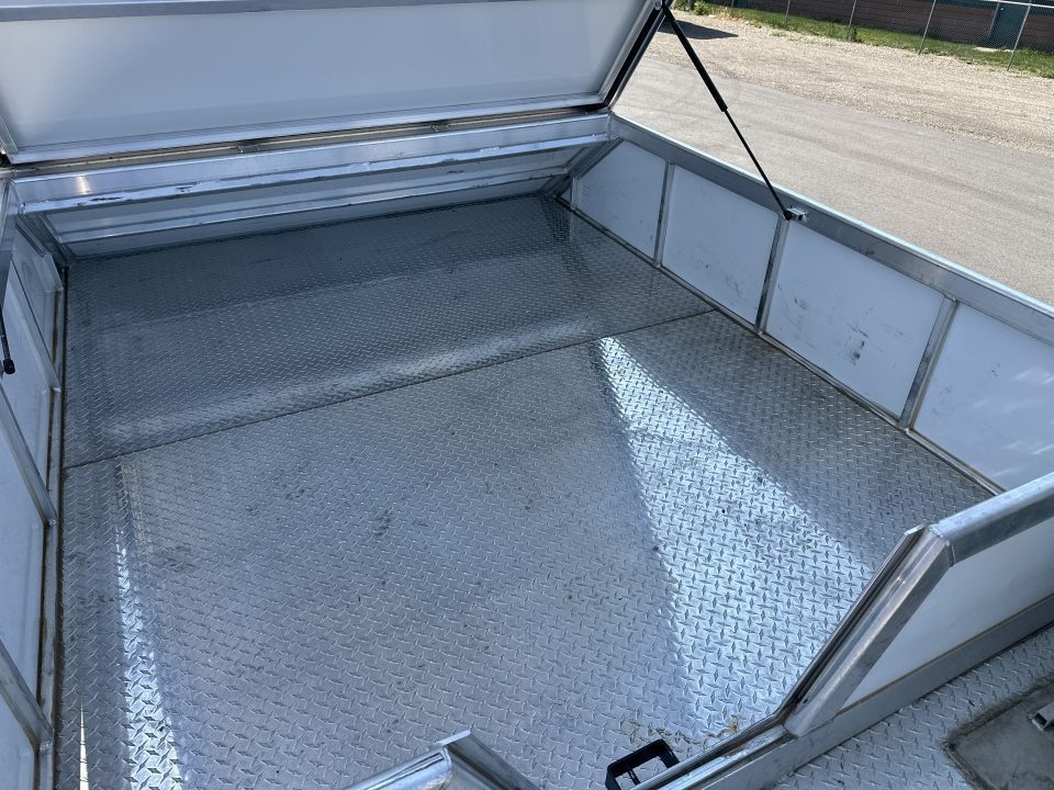 Used 2021 Cimarron 3 Horse with 14'3" Living Quarter