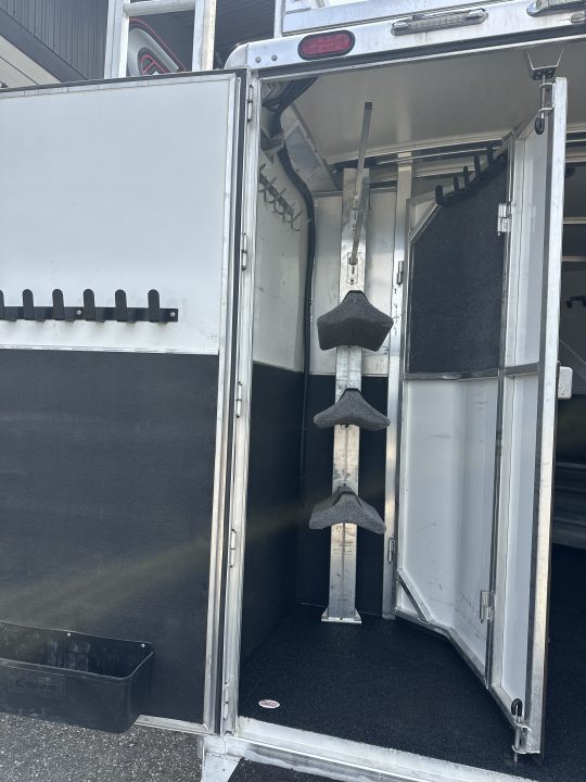 Used 2021 Cimarron 3 Horse with 14'3" Living Quarter