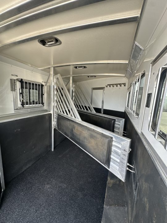 Used 2021 Cimarron 3 Horse with 14'3" Living Quarter