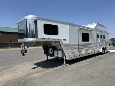 Used 2021 Cimarron 3 Horse with 14'3" Living Quarter