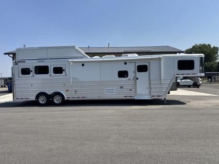 Used 2021 Cimarron 3 Horse with 14'3" Living Quarter