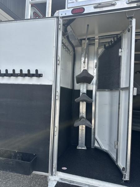 Used 2021 Cimarron 3 Horse with 14'3" Living Quarter