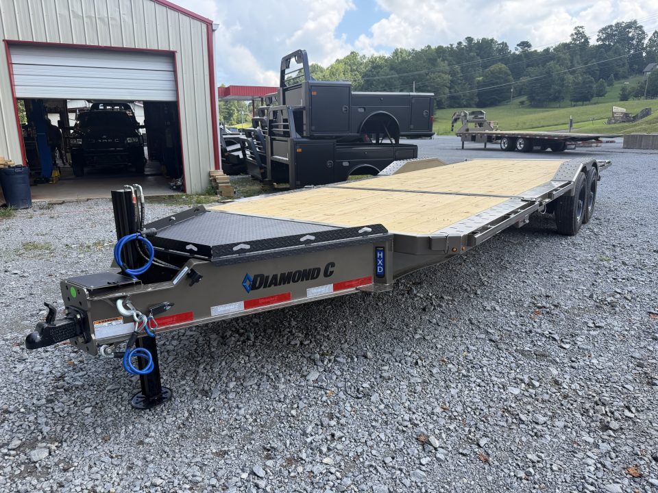 New 2026 Diamond C HXD210 DRIVE OVER FENDER TILT TRAILER ** ABS BRAKES**HYDRO JACK SOLAR CHARGER