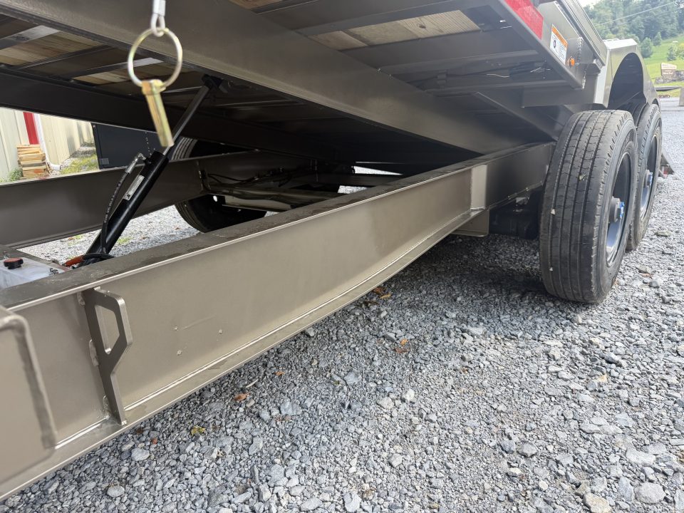 New 2026 Diamond C HXD210 DRIVE OVER FENDER TILT TRAILER ** ABS BRAKES**HYDRO JACK SOLAR CHARGER