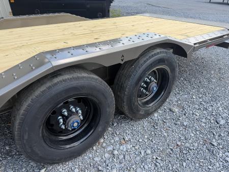 New 2026 Diamond C HXD210 DRIVE OVER FENDER TILT TRAILER ** ABS BRAKES**HYDRO JACK SOLAR CHARGER