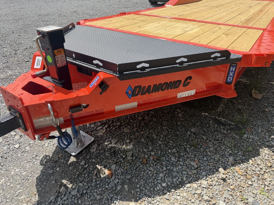 New 2026 Diamond C HXD208 DRIVE OVER FENDER TILT TRAILER ** ABS BRAKES ** 2 SPEED 15K JACK
