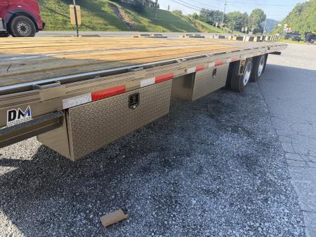 New 2026 Diamond C FMAX212 GOOSENECK FLATBED TRAILER PACESETTER EDITION WITH HYDRO JACK & DOVE , DISC BRAKES, 17.5 aluminum outer rims