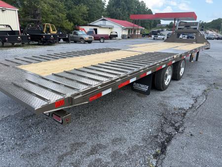 New 2026 Diamond C FMAX212 GOOSENECK FLATBED TRAILER PACESETTER EDITION WITH HYDRO JACK & DOVE , DISC BRAKES, 17.5 aluminum outer rims