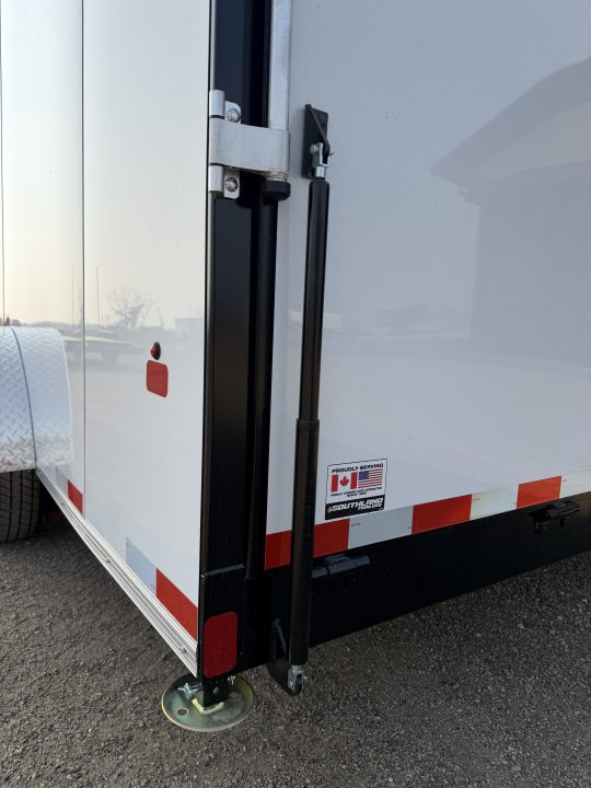 New 2026 Southland Trailers LCHT52-7.520v-86r Cargo / Enclosed Trailer