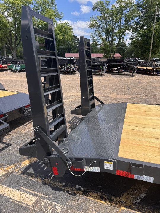 2027 Hillcrest Trailers photo 4