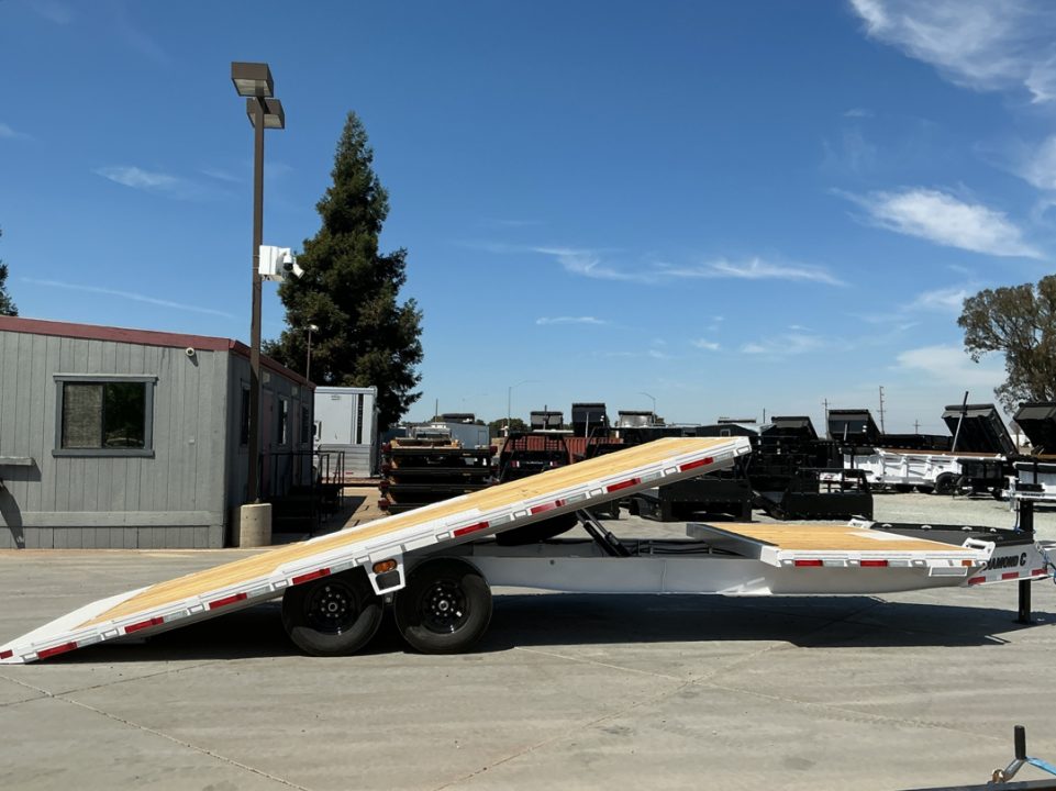 New 2027 Diamond C Trailers DEC207L26X102 8.5FT X 26FT 15.5K GVW Tilt Trailer