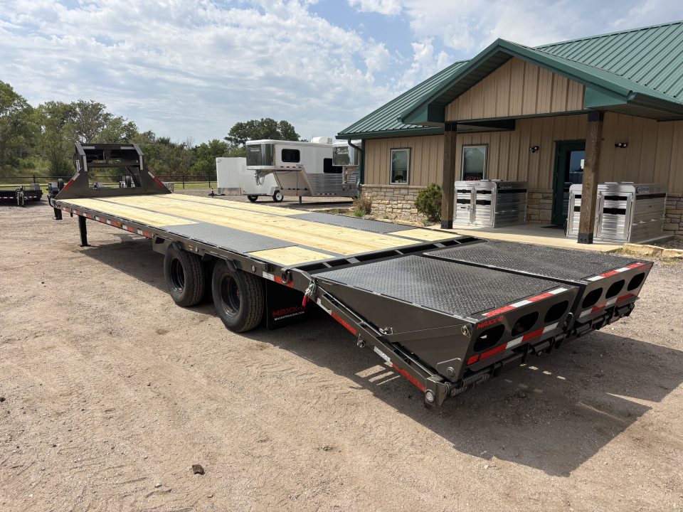 New 2027 MAXX-D LDX Flatbed Trailer