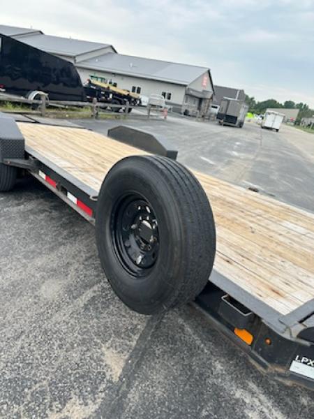 Used 2022 Diamond C Trailers LPX207 22X82