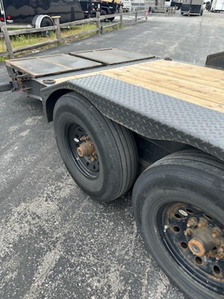 Used 2022 Diamond C Trailers LPX207 22X82