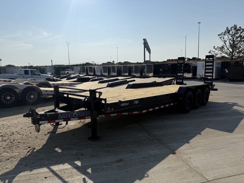 Used 2021 Load Trail 24’ HEAVY DUTY Flatbed 3-7000lb axles =21K Dovetail Trailer Fold Up Ramps