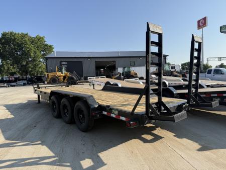 Used 2021 Load Trail 24’ HEAVY DUTY Flatbed 3-7000lb axles =21K Dovetail Trailer Fold Up Ramps