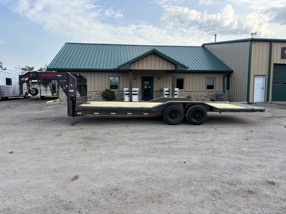 New 2027 MAXX-D T8X Tilt Trailer