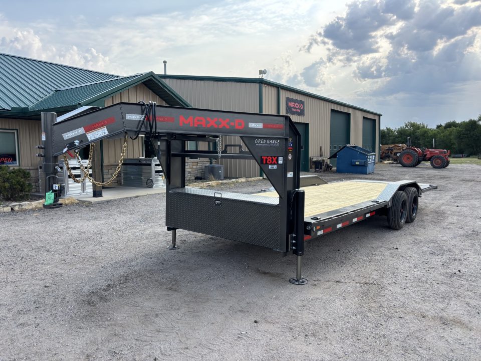 New 2027 MAXX-D T8X Tilt Trailer