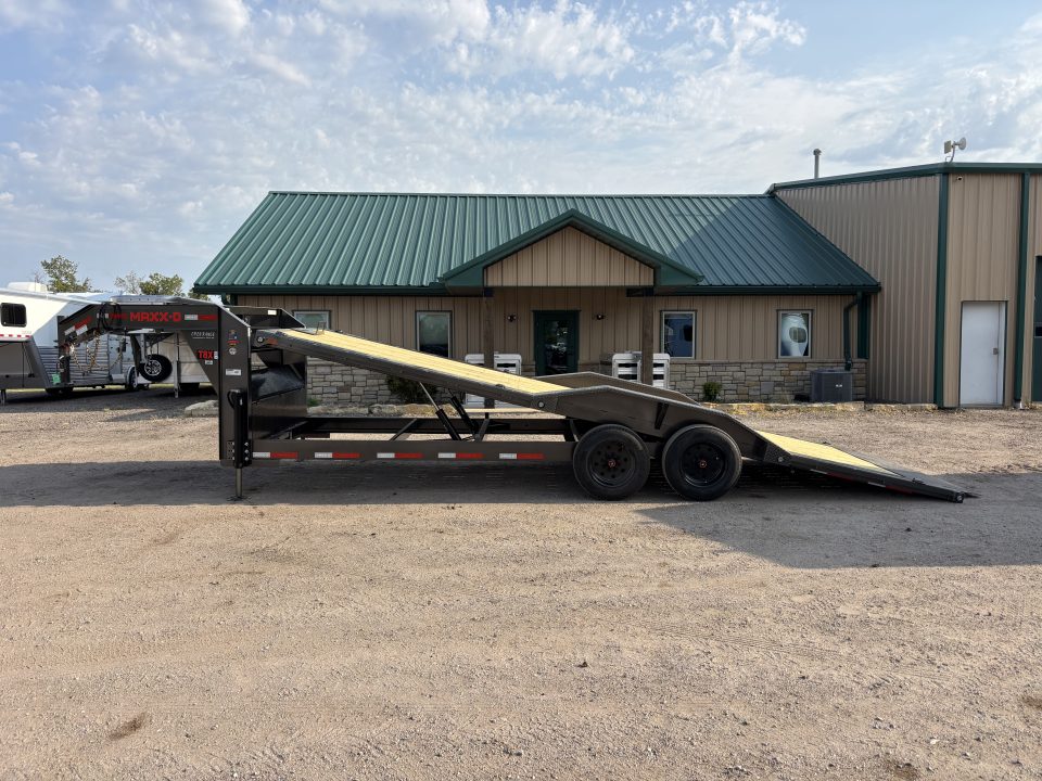 New 2027 MAXX-D T8X Tilt Trailer