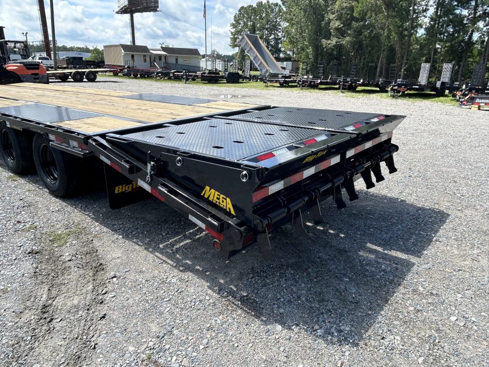 New 2027 Big Tex 22GN Gooseneck Flatbed Trailer, 28ft Deck + 5ft Dovetail with Mega Ramps