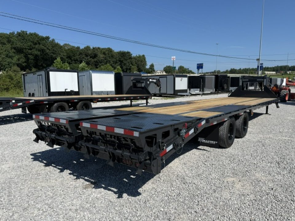 New HillCrest Gooseneck 30+5 22.9 W/ Max Ramps